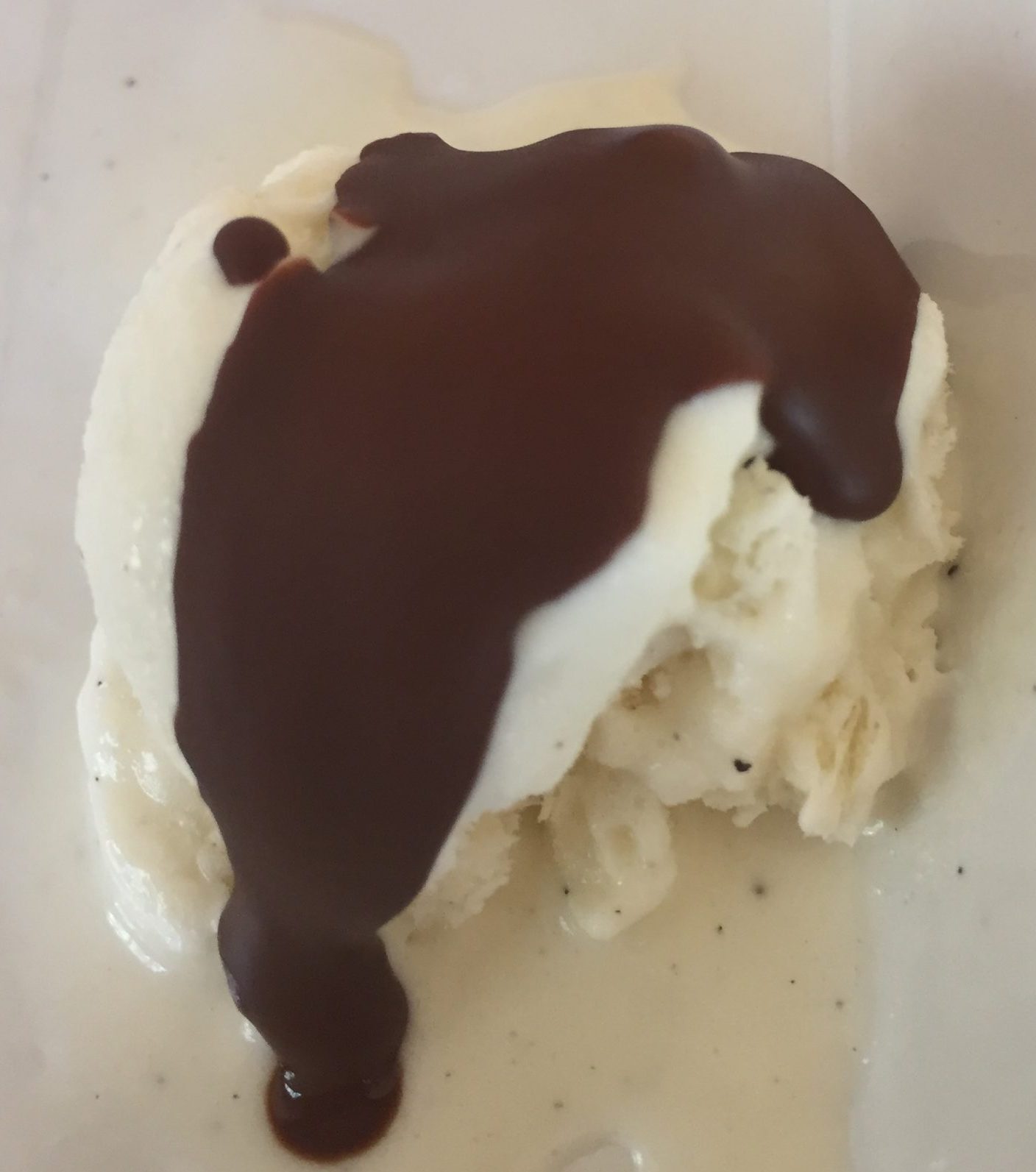 Melted chocolate with coconut oil forms a solid shell