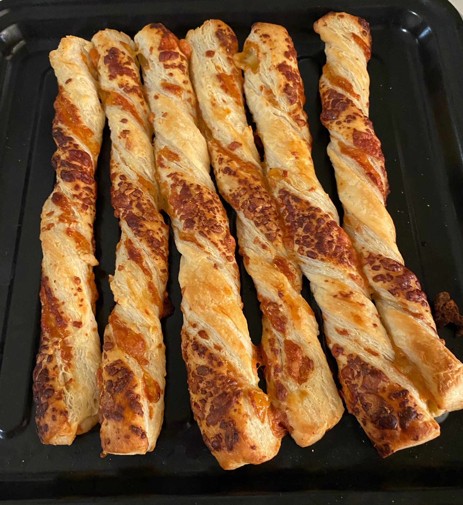 Baked cheese twists