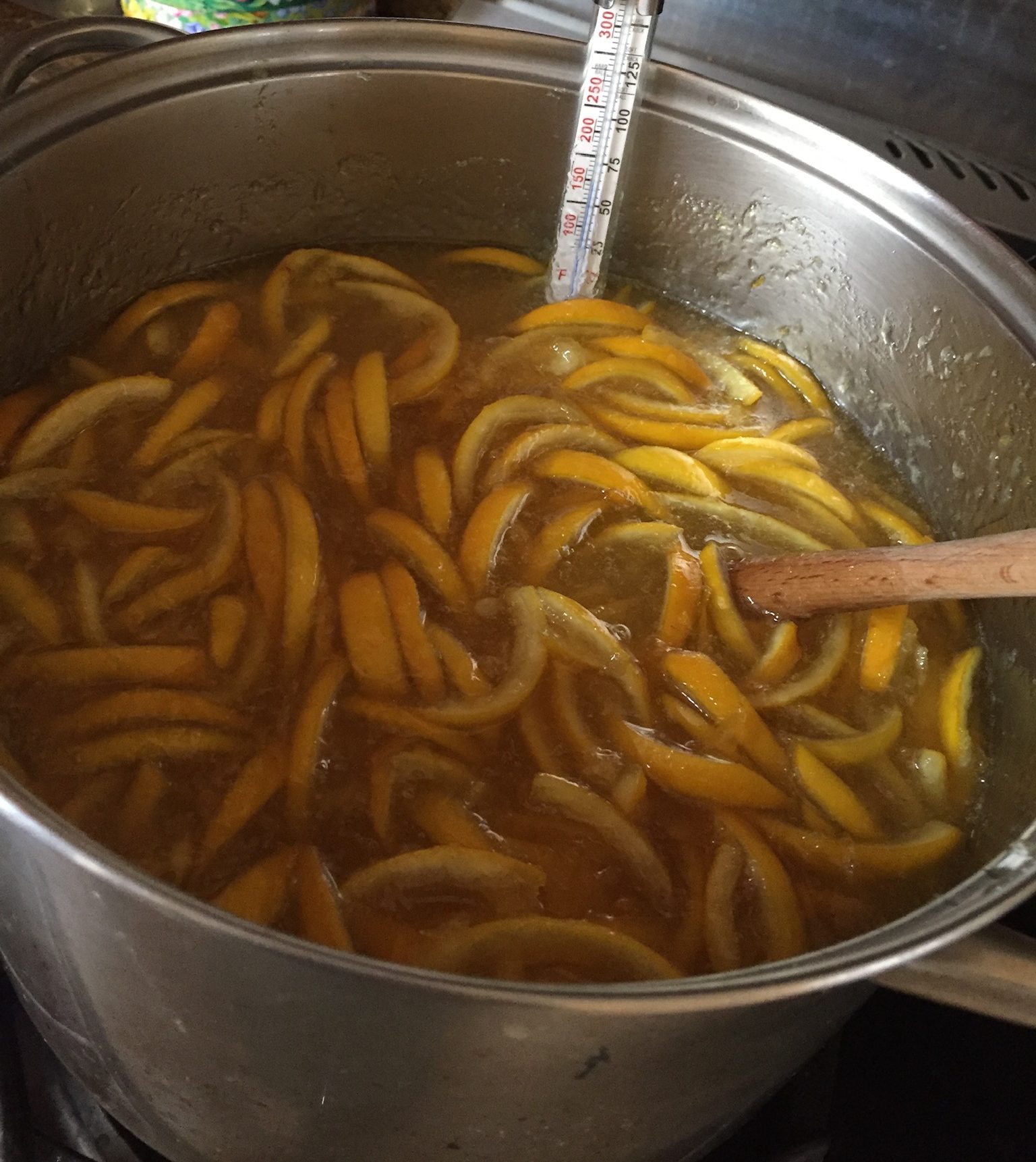 Making citrus marmalade