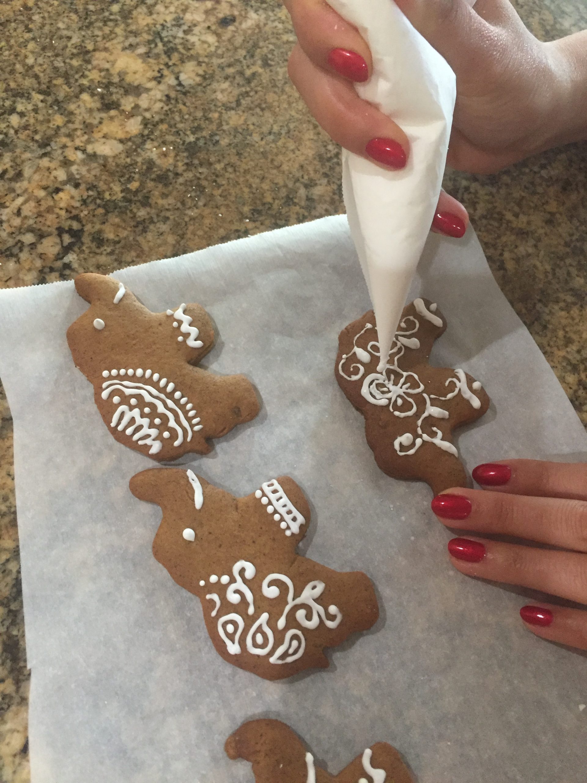 Decorate cookies with tip.