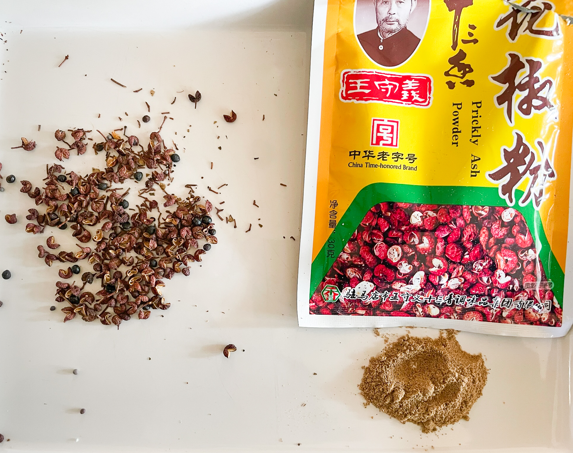 Sichuan peppercorns and ground powder