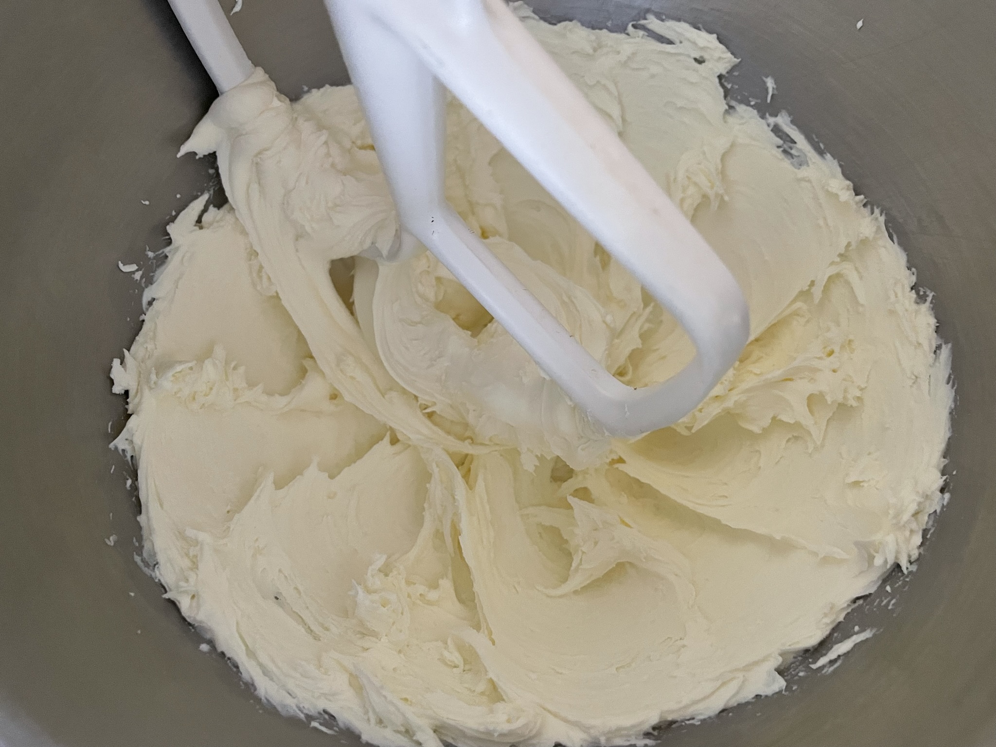 Whip mascapone cheese and cream together