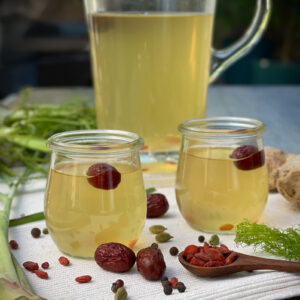 Daily tonic with jujube and goji berries