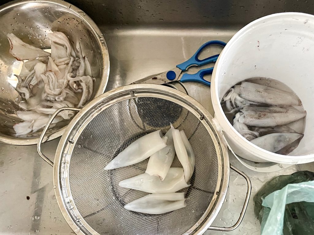 How to clean and prepare squid - sammywongskitchen